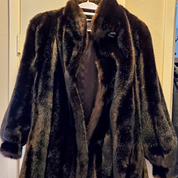 UNISEX Elegant French Designer Tissavel Brown Faux Fur Mink Coat! - Picture 1 of 11
